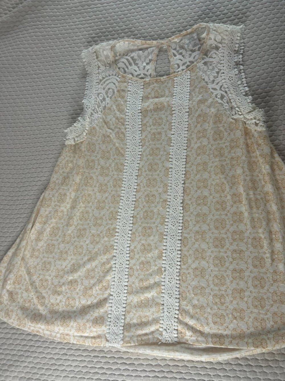 Lauren Conrad Yellow gold sleeveless lace shirt XS